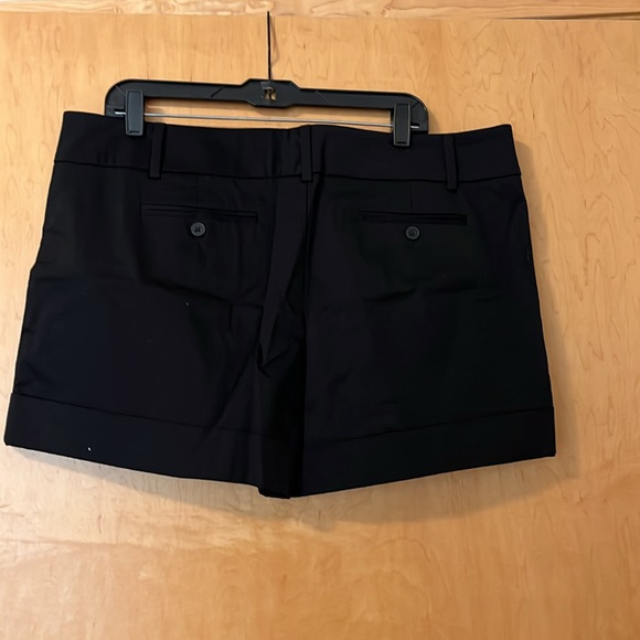 Women’s NY & CO black dressy shorts - size 18 - Picture 4 of 6